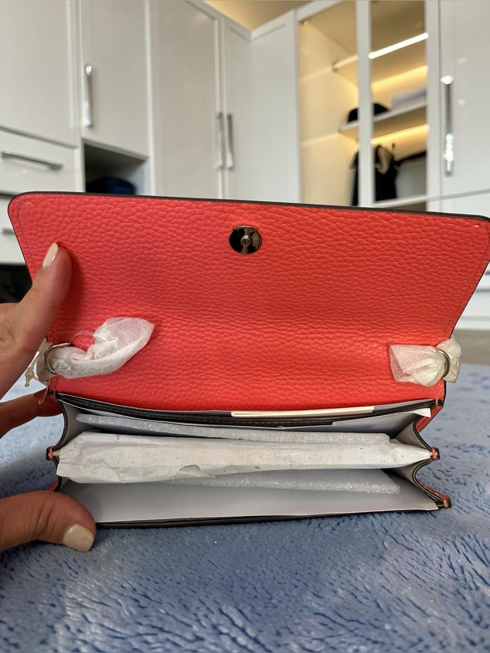 Kate Spade "The Cloud Crossbody" – Summer Collection - Picture 9 of 9